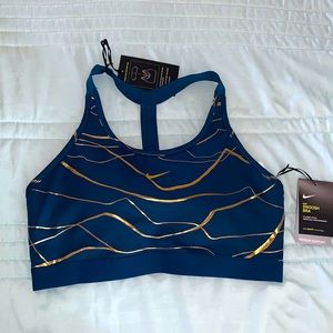 NIKE SWOOSH BRA